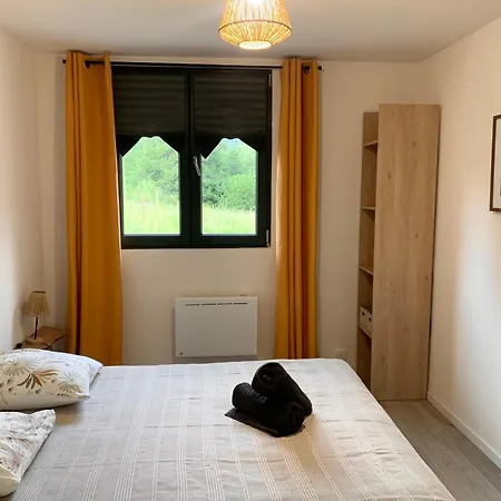 Apartment 2 Au Calme Avec Sejour Et Balcon 1 Au Rdc A