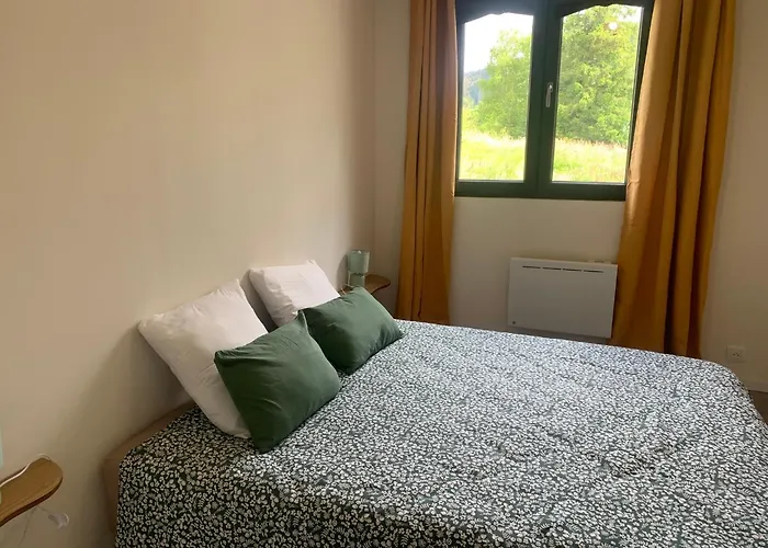 La Des Feutres 1 Au Rdc *